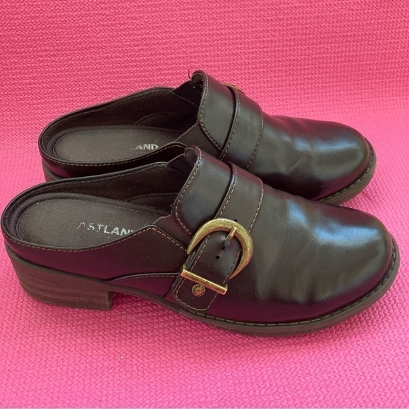 Eastland Shoes - Eastland “Erin” Slides Mules Sz 8 Women BROWN Faux Leather Accent Buckl…